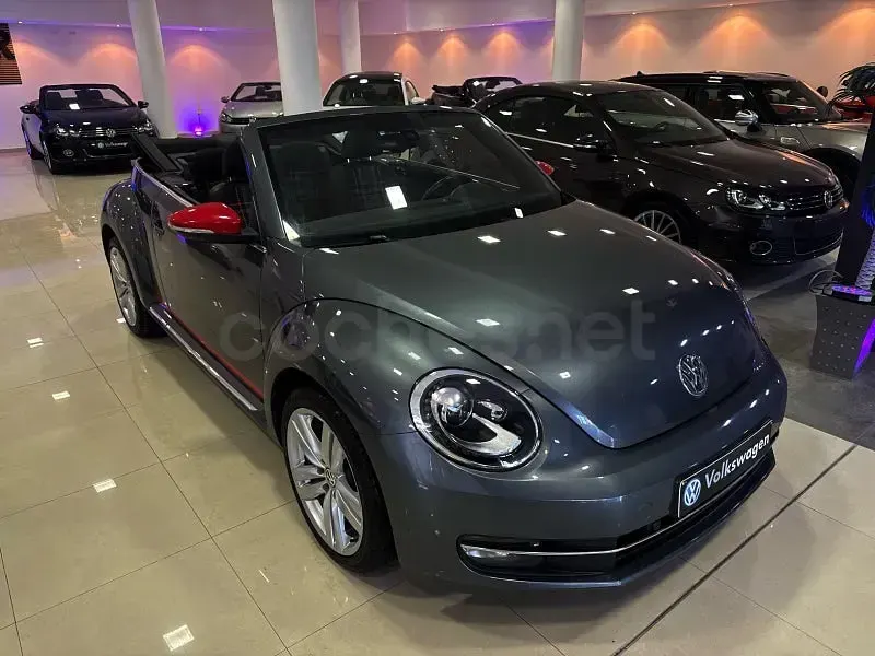 Usado VW Beetle Design 110 CV (80 kW) 2016 Gris / plata Utilitario