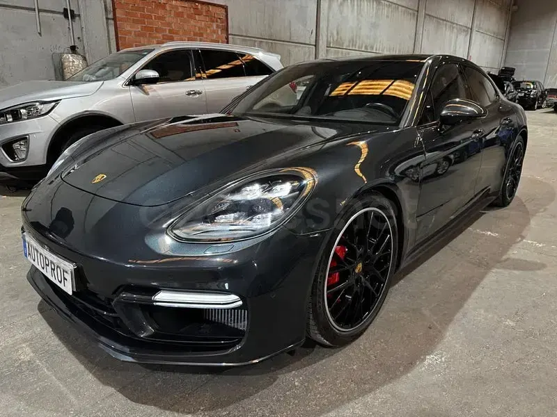 Usado Porsche Panamera GTS Sport Turismo Sport Turismo 460 CV (338 kW) 2019 Gris / plata Familiar