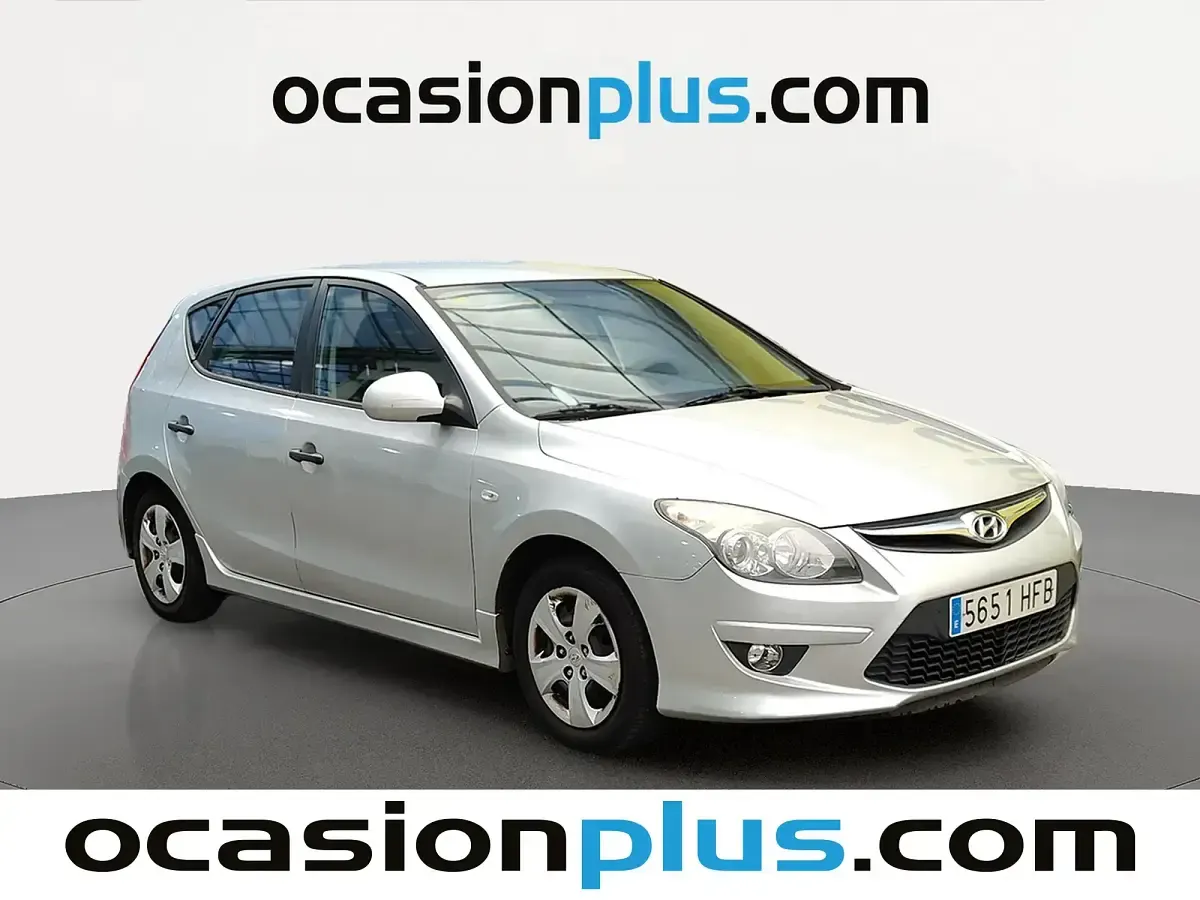 Usado Hyundai i30 Classic 90 CV (66 kW) 2011 Plateado Utilitario