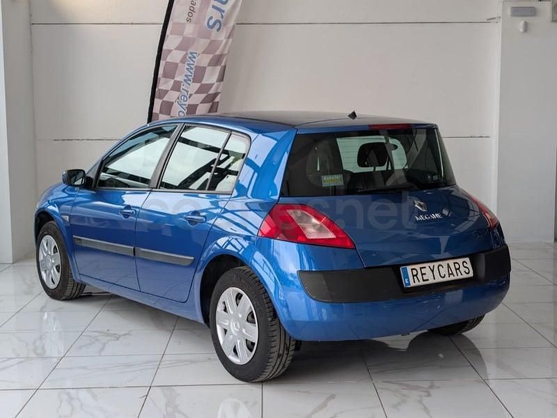 Usado Renault Mégane II Dynamique 115 CV (84 kW) 2004 Azul Berlina