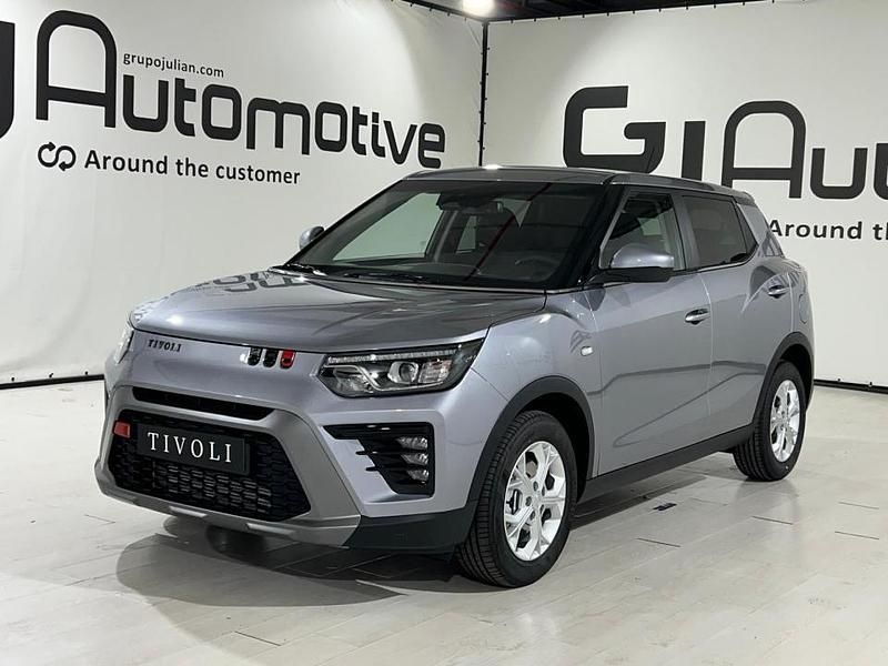 Gris Nuevo 2025 Ssangyong (KGM) Tivoli | 21.500 € - Imagen 1/4
