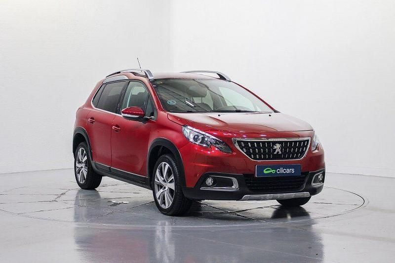 Usado Peugeot 2008 Allure 130 CV (95 kW) 2019 Rojo SUV