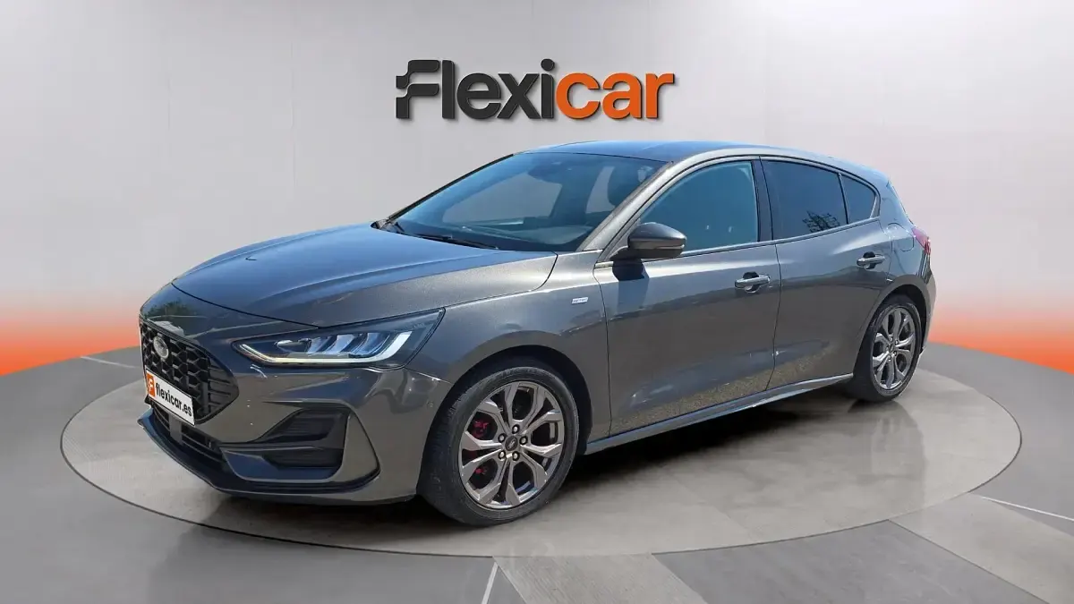 Usado Ford Focus ST-Line 125 CV (91 kW) 2022 Gris Berlina