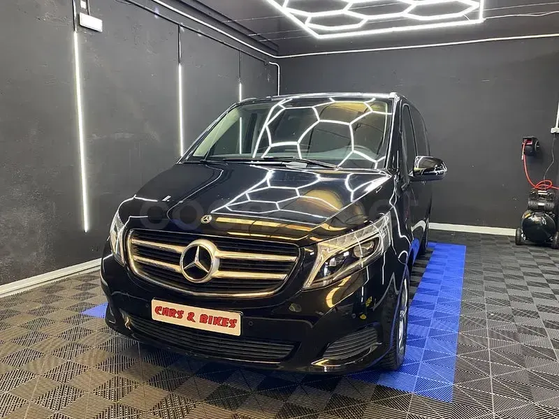 Usado Mercedes V220 163 CV (119 kW) 2019 Negro Monovolumen