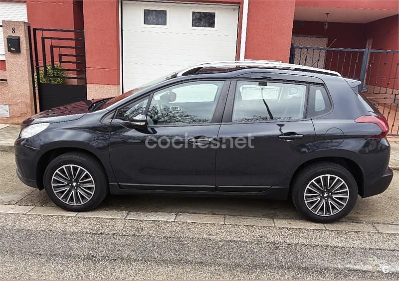 Usado Peugeot 2008 Active 110 CV (80 kW) 2016 Azul SUV