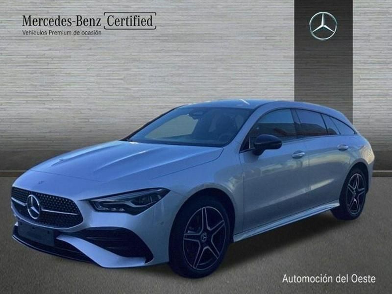 Gris Usado 2024 Mercedes CLA250e Berlina | 39.900 € (Buen precio) - Imagen 1/4