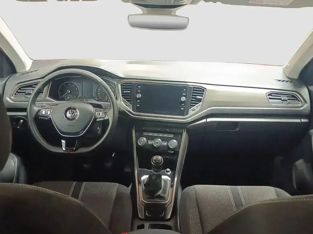Usado VW T-Roc Advance 110 CV (80 kW) 2021 Rojo SUV