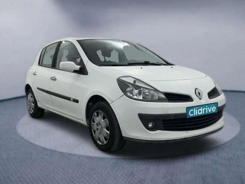 Usado Renault Clio GrandTour Authentique 75 CV (55 kW) 2007 Blanco Familiar