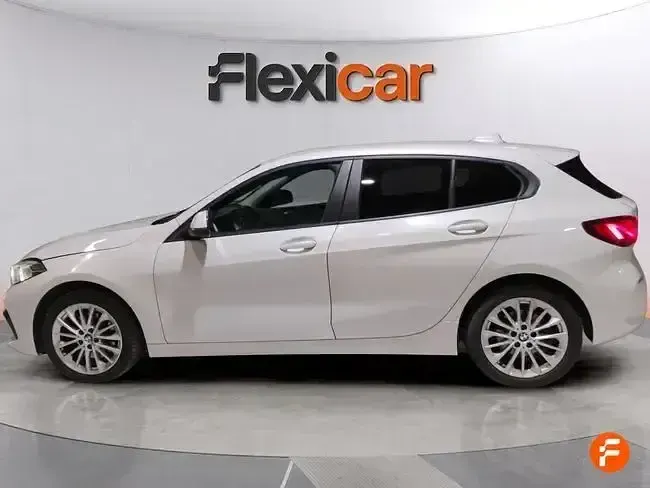Usado BMW 118 140 CV (102 kW) 2021 Blanco Utilitario