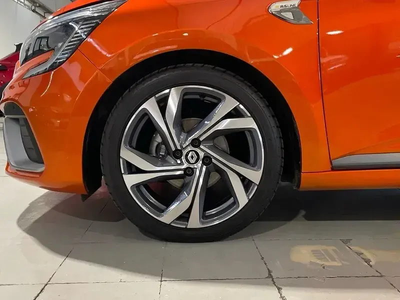Usado Renault Clio V RS Line 91 CV (66 kW) 2021 Naranja Berlina