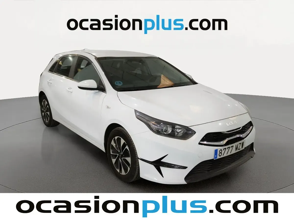 Usado Kia Ceed 101 CV (74 kW) 2025 Blanco Utilitario