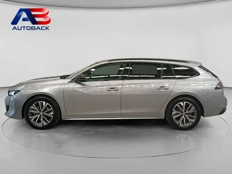 Usado Peugeot 508 SW Allure 130 CV (95 kW) 2022 Gris / plata Familiar