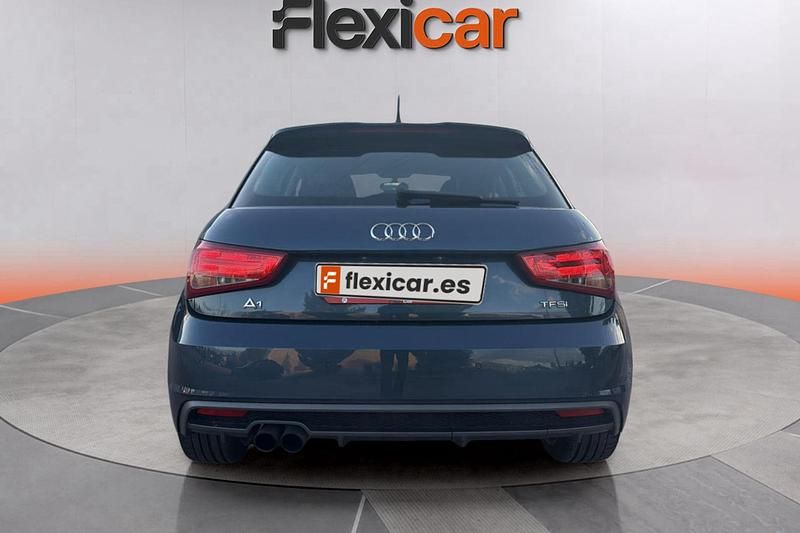 Usado Audi A1 Premium 125 CV (91 kW) 2018 Azul Berlina