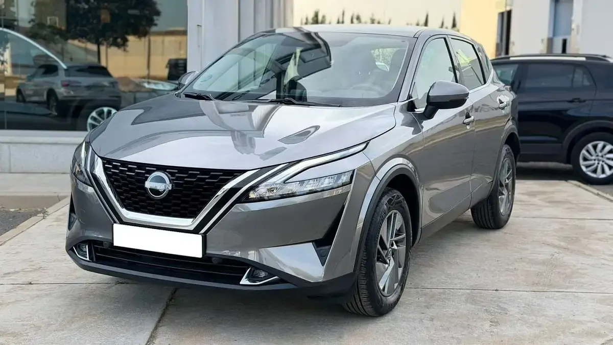 Usado Nissan Qashqai Acenta 158 CV (116 kW) 2024 Gris SUV