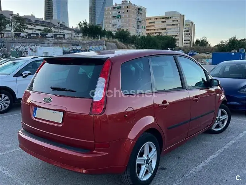 Usado Ford C-MAX Trend 100 CV (73 kW) 2007 Rojo Monovolumen