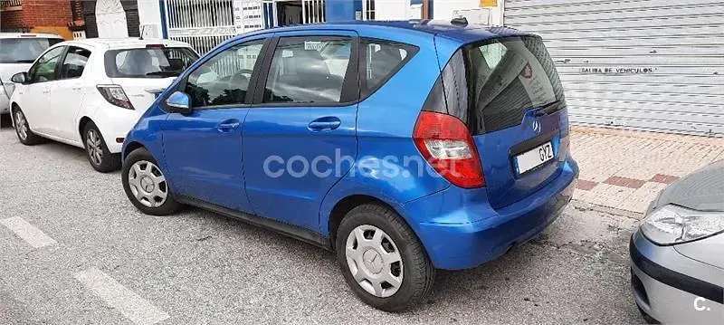 Usado Mercedes A160 95 CV (69 kW) 2009 Azul Monovolumen