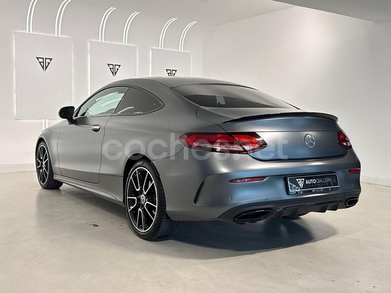 Usado Mercedes C300 245 CV (180 kW) 2022 Gris / plata Coupe