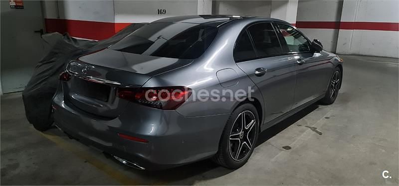 Usado Mercedes E220 194 CV (142 kW) 2022 Gris / plata Berlina