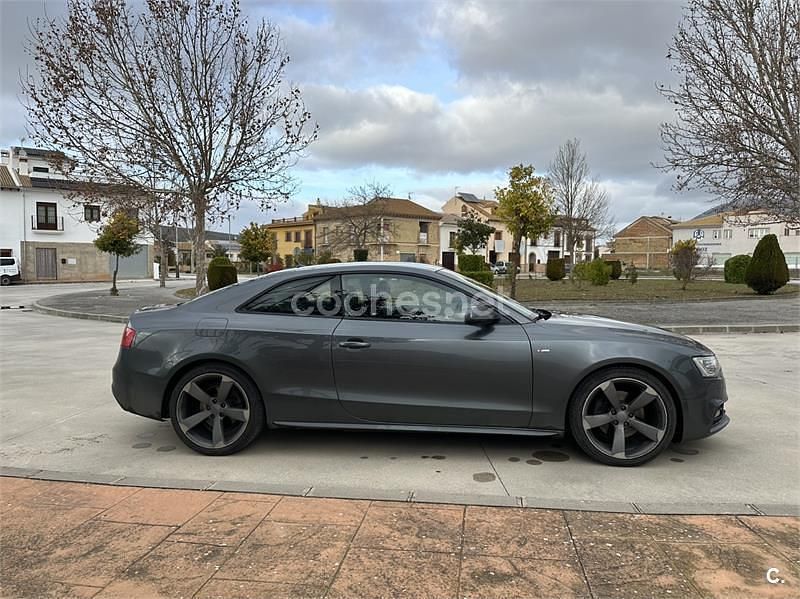 Usado Audi A5 S-Line 190 CV (139 kW) 2015 Gris / plata Coupe