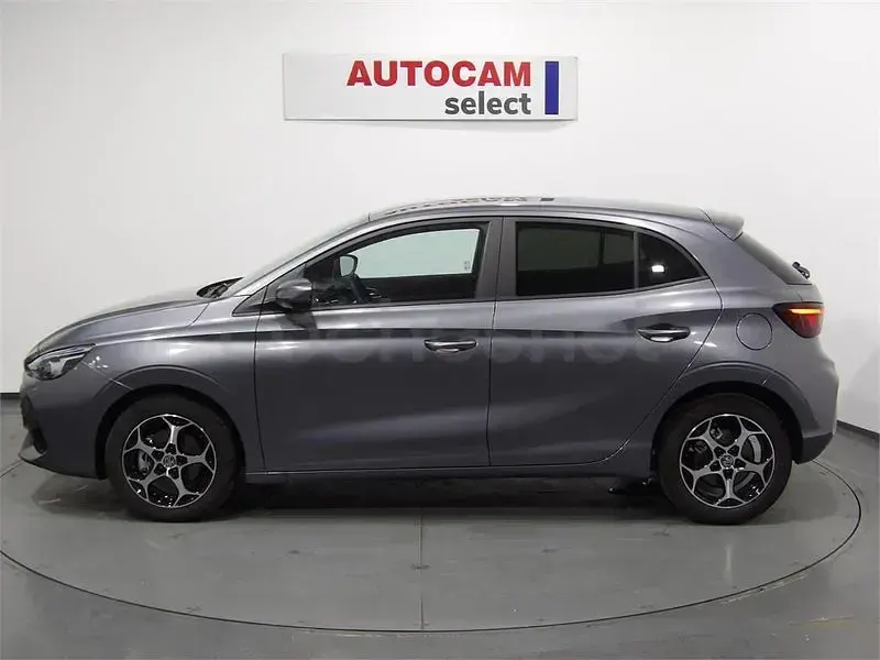 Usado MG MG3 Luxury 195 CV (143 kW) 2026 Gris / plata Utilitario