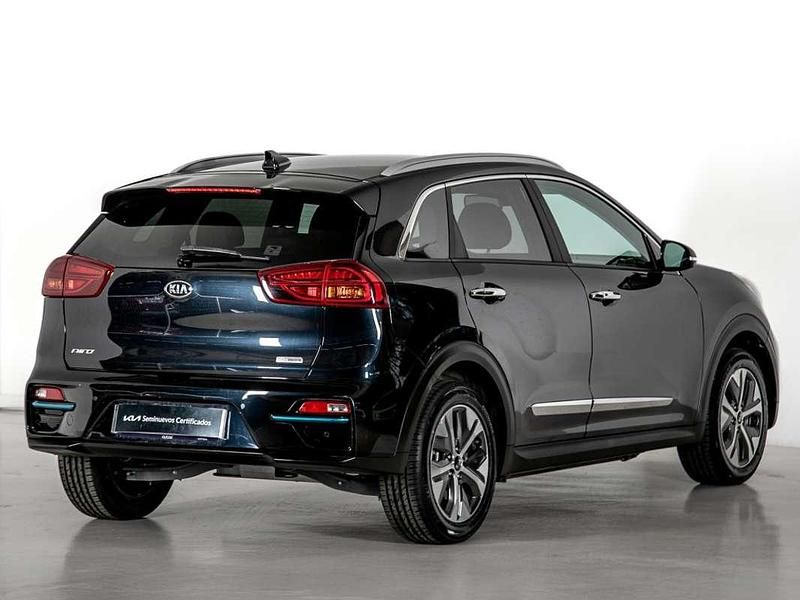 Usado Kia e-Niro 150 kW (204 CV) 2022 Azul SUV