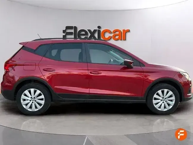 Usado Seat Arona Ecomotive 115 CV (84 kW) 2018 Rojo SUV