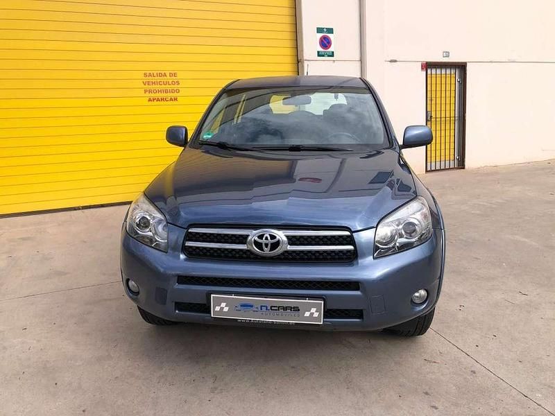 Usado Toyota RAV4 Sol 136 CV (100 kW) 2007 Azul SUV