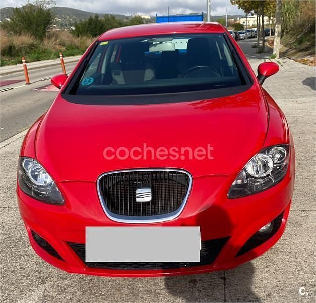 Rojo Usado 2008 Seat Leon Reference Berlina | 6700 € (Un poco caro) - Imagen 1/4