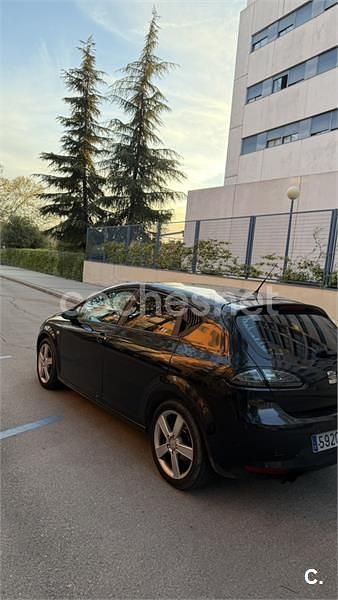 Używany Seat Leon Sport 140 KM (102 kW) 2006 Czarny Hatchback