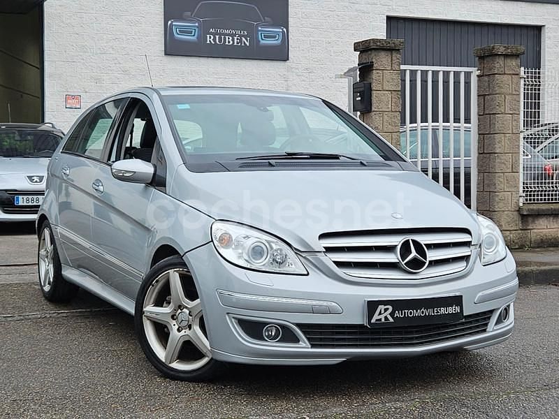 Gris / plata Usado 2011 Mercedes B180 Monovolumen | 6900 € (Buen precio) - Imagen 1/4