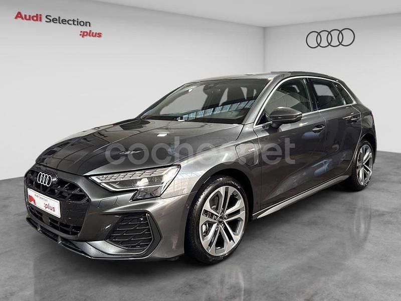 Gris / plata Usado 2025 Audi A3 S-Line Berlina | 39.900 € (Caro) - Imagen 1/4