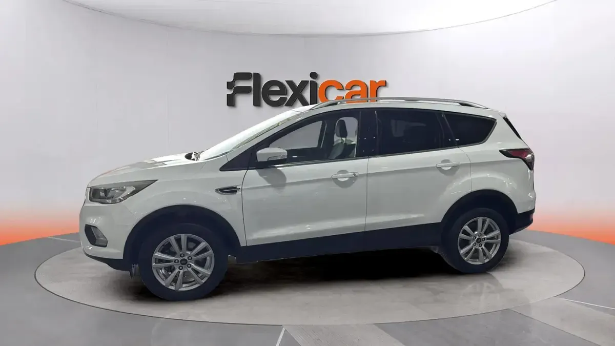 Usado Ford Kuga Trend+ 120 CV (88 kW) 2019 Blanco SUV