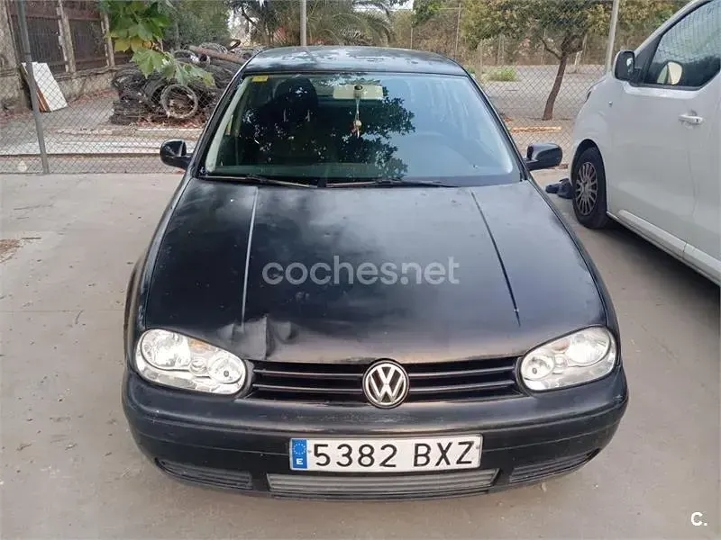 Usado VW Golf IV Conceptline 105 CV (77 kW) 2002 Negro Berlina