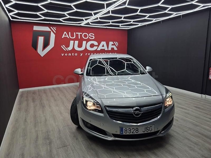 Usado Opel Insignia Business 136 CV (100 kW) 2016 Gris / plata Berlina