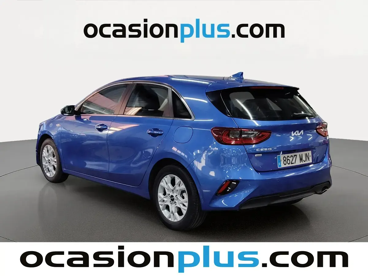 Usado Kia Ceed 136 CV (100 kW) 2023 Azul Utilitario