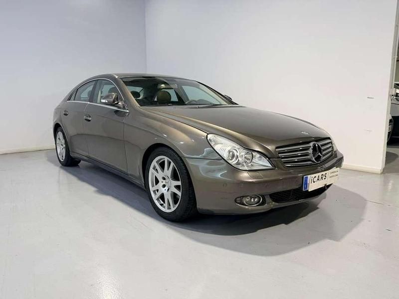 Usado Mercedes CLS350 272 CV (200 kW) 2005 Beige Coupe