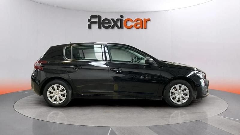 Usado Peugeot 308 Allure 101 CV (74 kW) 2019 Negro Berlina