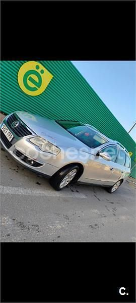 Usado VW Passat Advance 140 CV (102 kW) 2006 Gris / plata Familiar