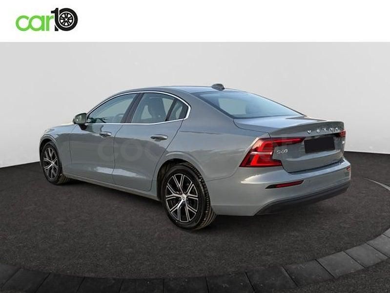 Usado Volvo S60 Core 197 CV (144 kW) 2024 Gris / plata Berlina