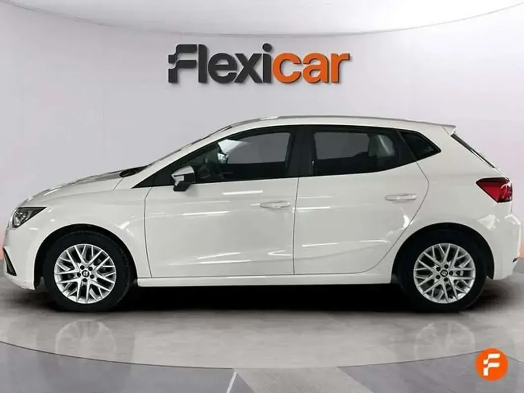 Usado Seat Ibiza Reference 95 CV (69 kW) 2017 Blanco Utilitario