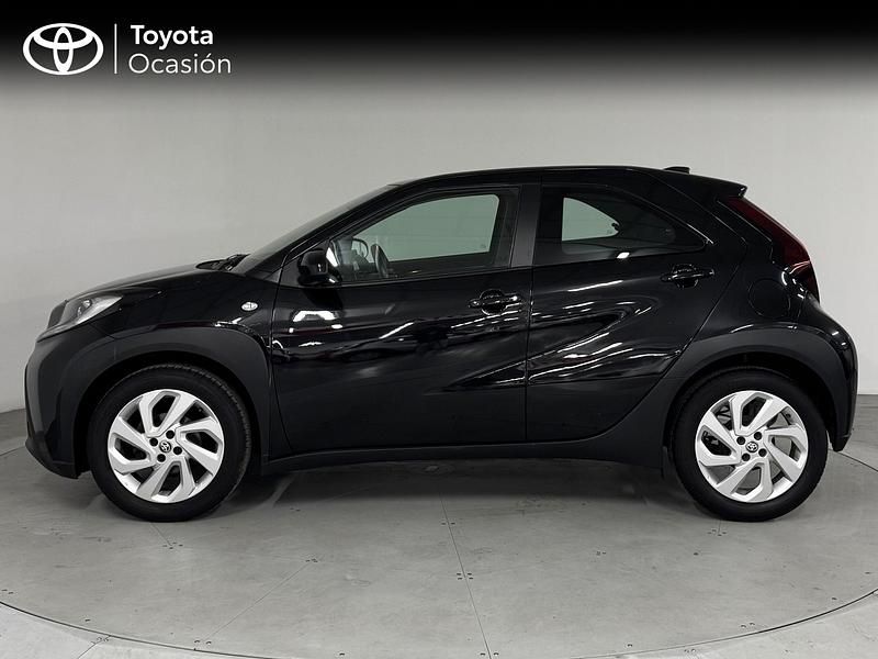 Usado Toyota Aygo X Play 72 CV (52 kW) 2024 Negro SUV