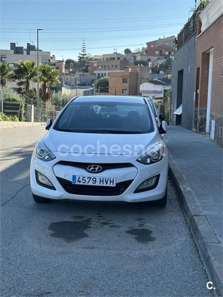Blanco Usado 2014 Hyundai i30 Berlina | 8490 € (Buen precio) - Imagen 1/4