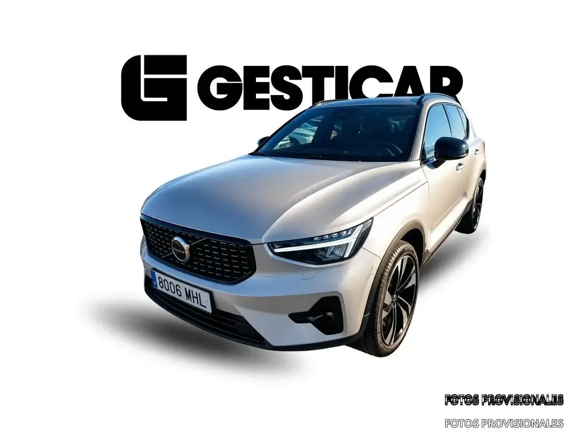 Usado Volvo XC40 Plus 163 CV (119 kW) 2023 Gris SUV