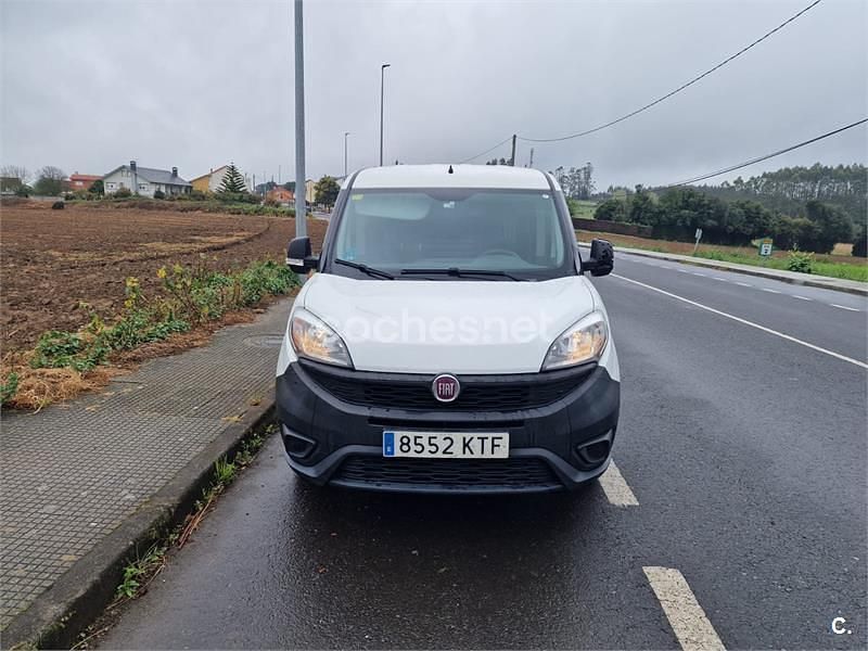 Usado Fiat Doblò 100 CV (73 kW) 2024 Blanco Monovolumen