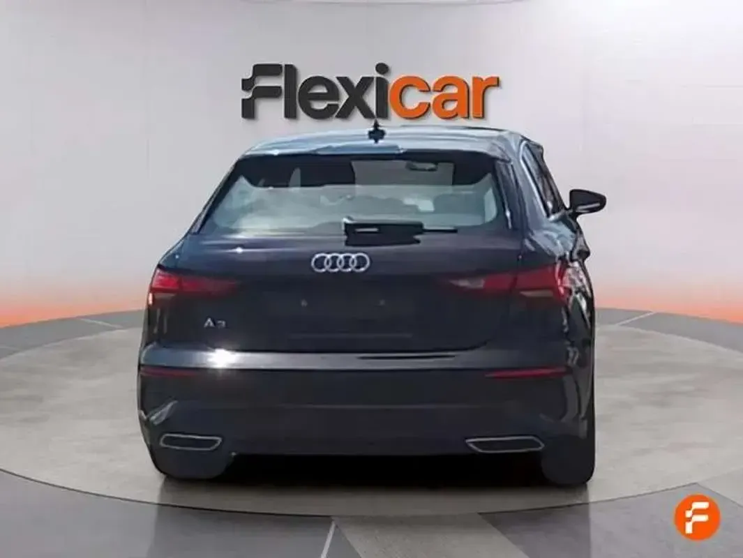 Usado Audi A3 Sportback 116 CV (85 kW) 2021 Negro Utilitario