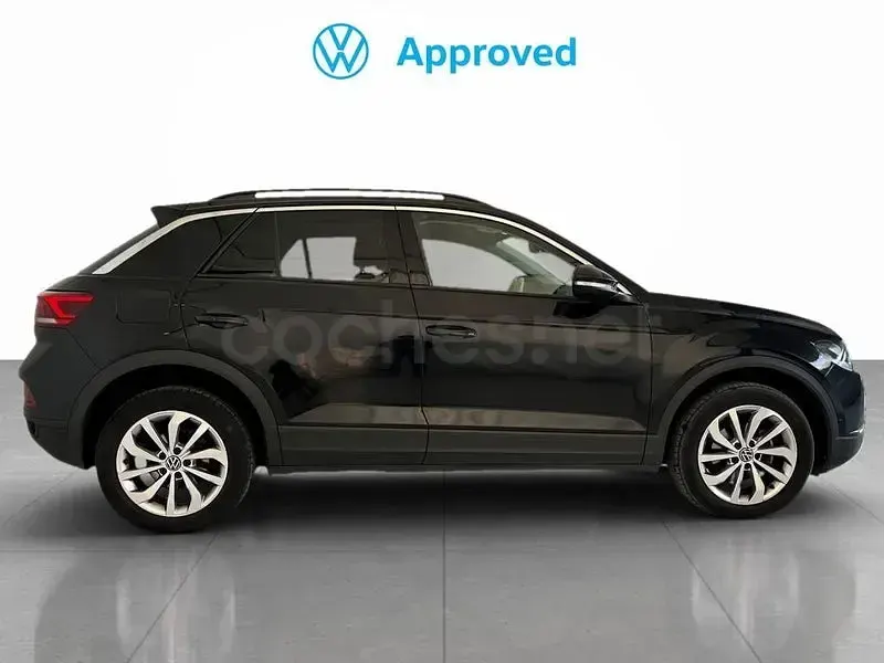 Usado VW T-Roc Life 150 CV (110 kW) 2023 Negro SUV