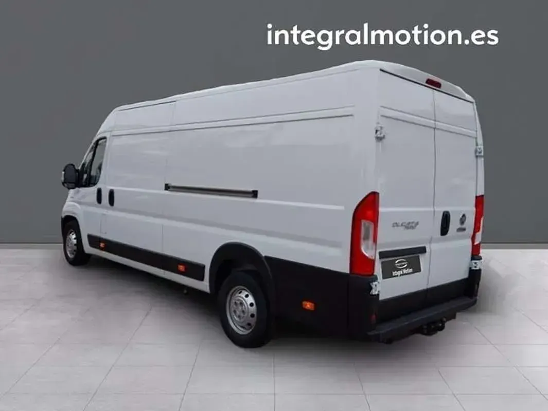 Usado Fiat Ducato 135 CV (99 kW) 2021 Blanco Van