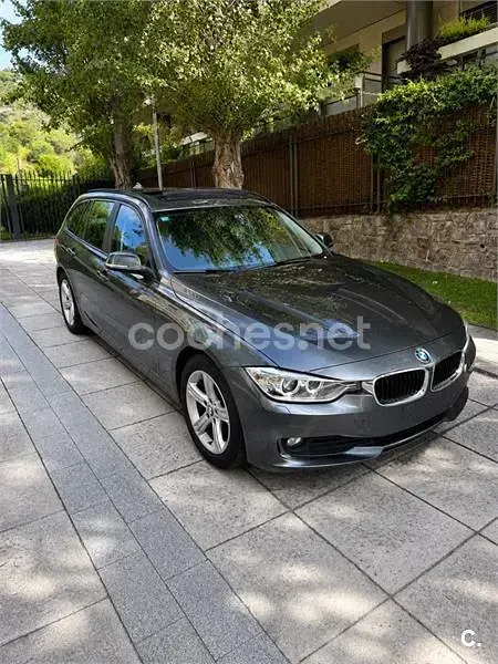 Usado BMW 318 143 CV (105 kW) 2015 Gris / plata Familiar