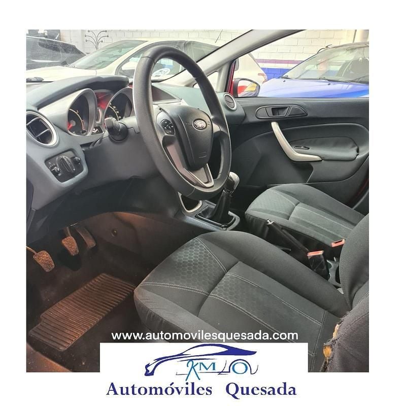 Usado Ford Fiesta Titanium 96 CV (70 kW) 2010 Rojo Utilitario