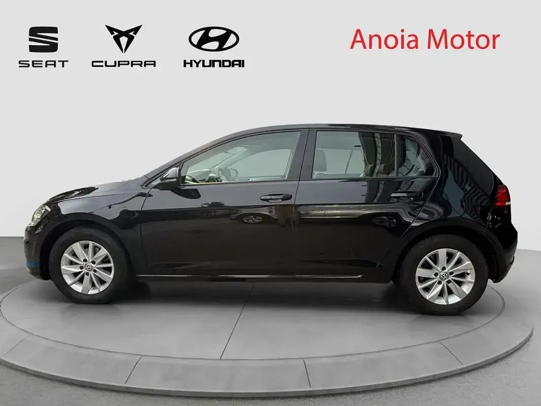 Usado VW Golf VII 116 CV (85 kW) 2020 Negro Utilitario